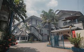 RedDoorz Plus near Pelabuhan Merak
